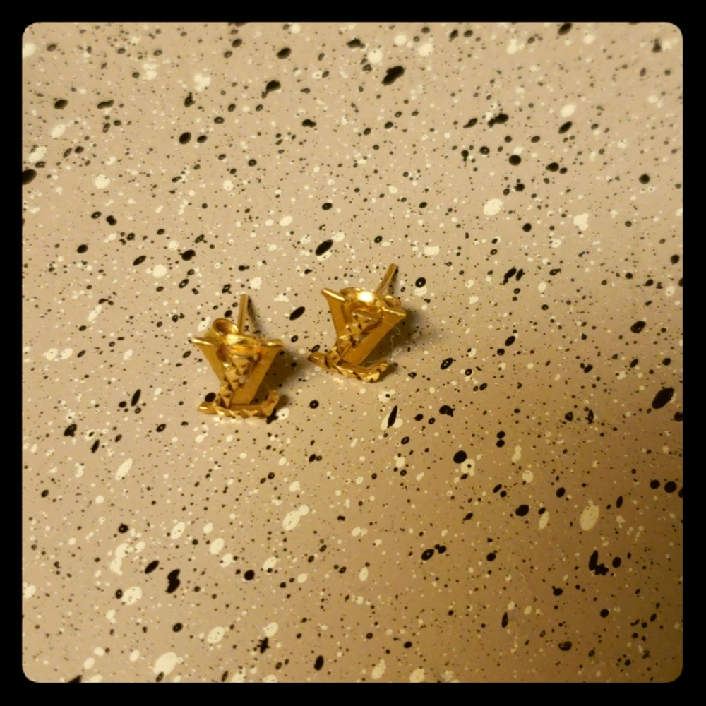 18KT Solid Yellow Gold Stud LV Earrings